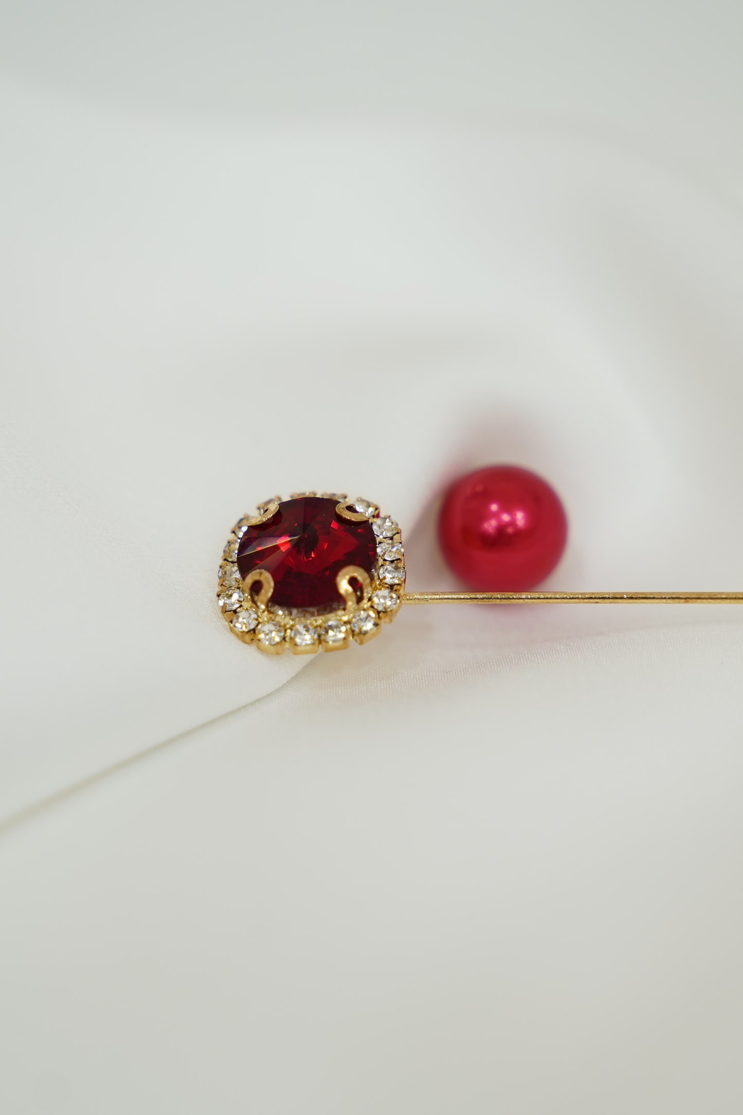 Broche diamant/perle pour foulard
