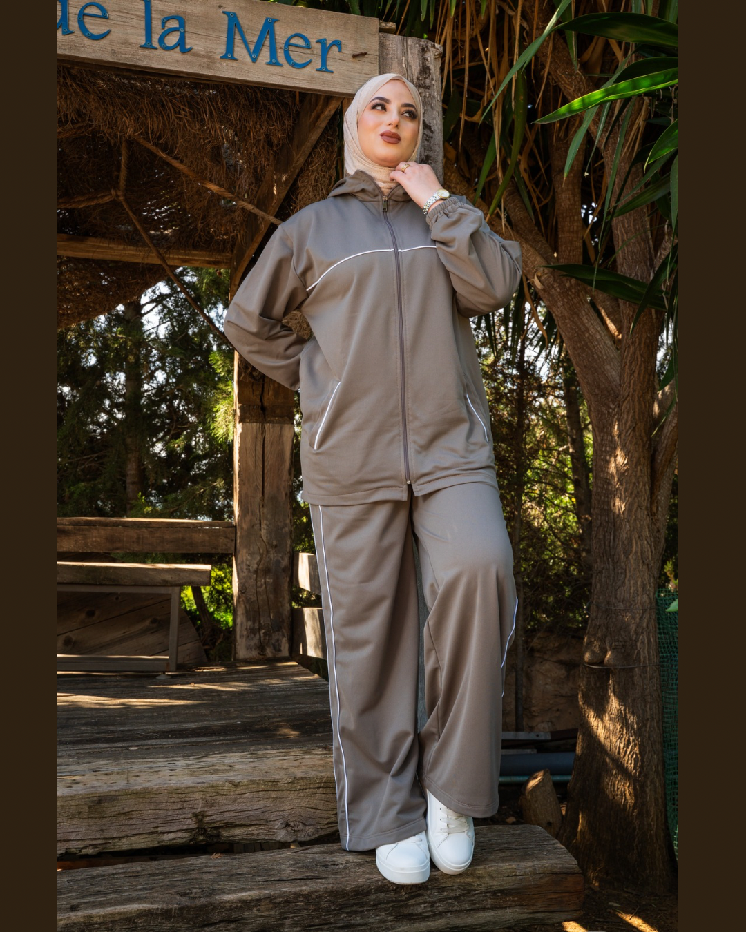 SURVÊTEMENTS MODEST TRACK