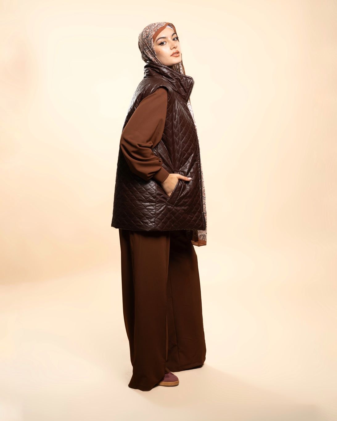 𝐕𝐞𝐬𝐭𝐞 𝐬𝐚𝐧𝐬 𝐦𝐚𝐧𝐜𝐡𝐞 𝐞𝐧 𝐬𝐞𝐦𝐢 𝐯𝐮𝐢𝐫