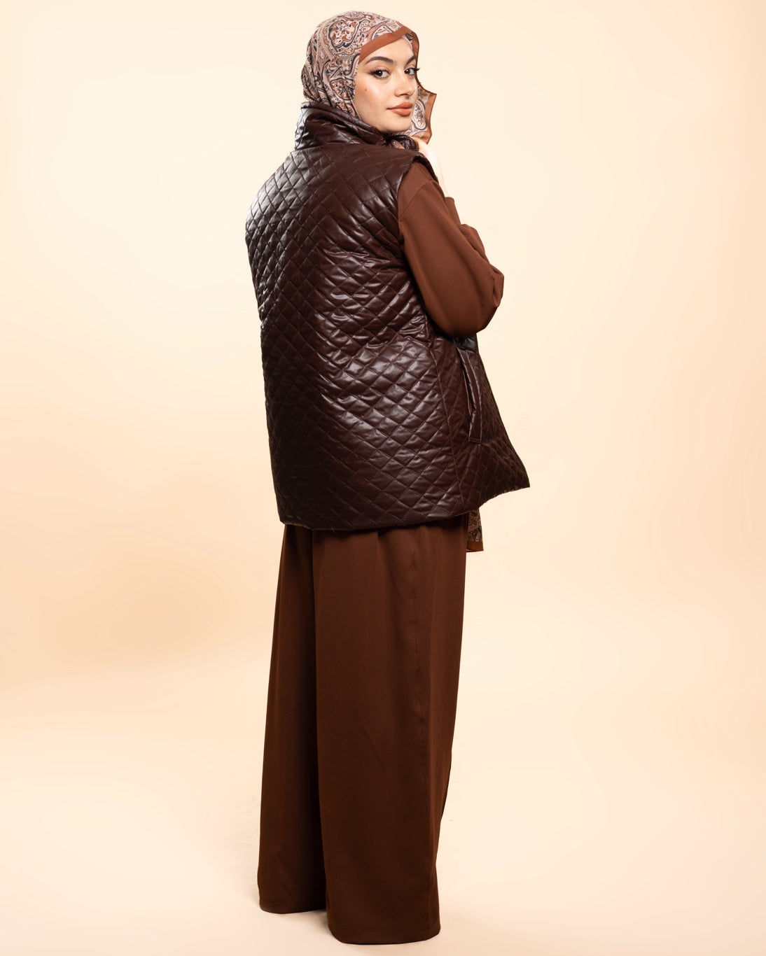 𝐕𝐞𝐬𝐭𝐞 𝐬𝐚𝐧𝐬 𝐦𝐚𝐧𝐜𝐡𝐞 𝐞𝐧 𝐬𝐞𝐦𝐢 𝐯𝐮𝐢𝐫