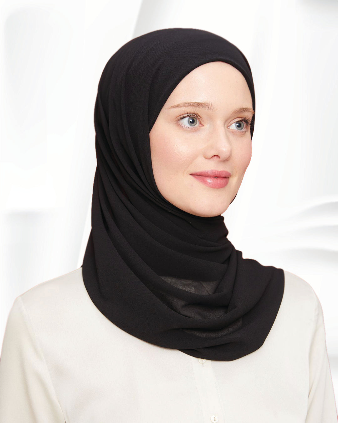 FOULARD CHIFFON AVEC BONNET EN COTON INTÉGRÉ