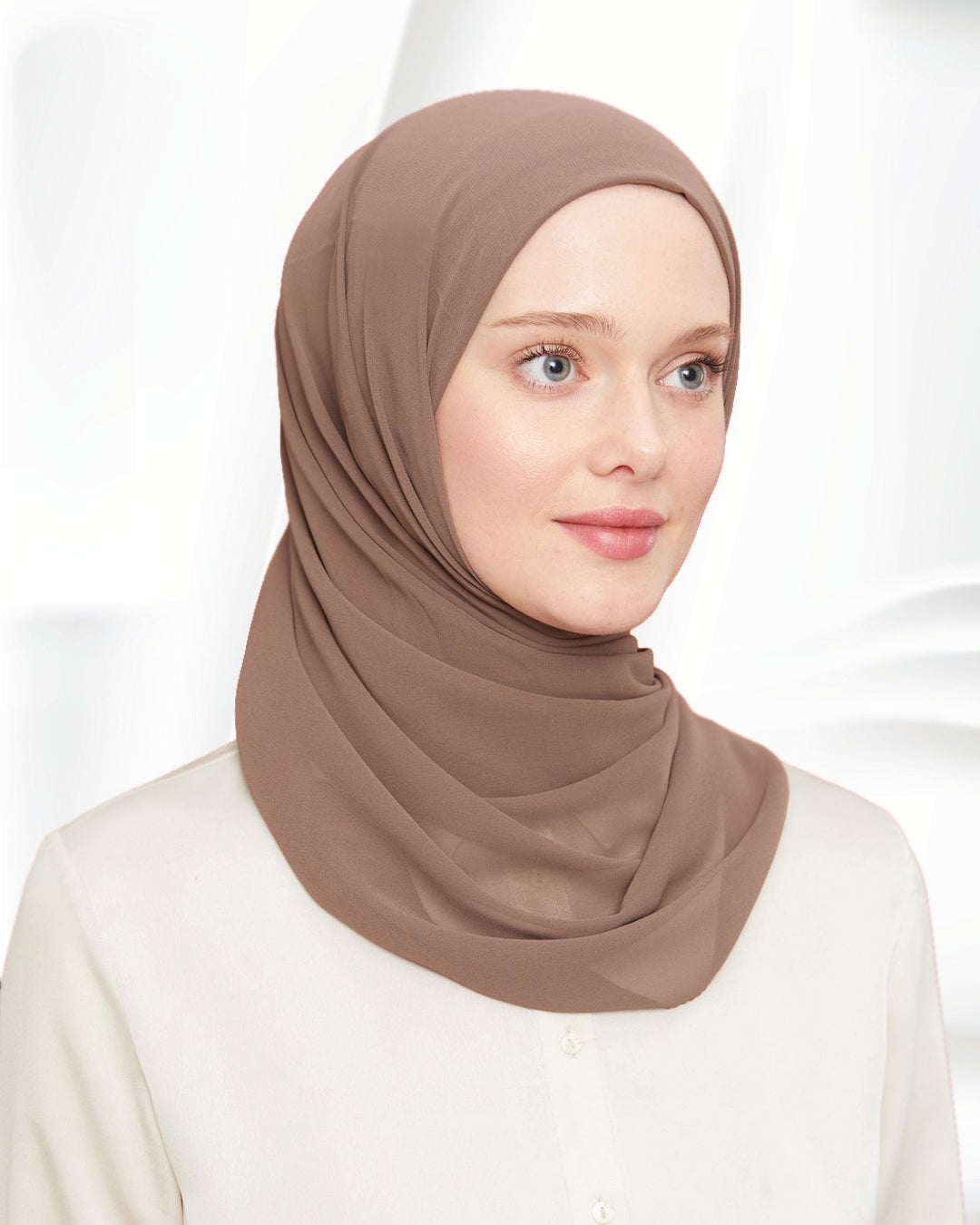 FOULARD CHIFFON AVEC BONNET EN COTON INTÉGRÉ