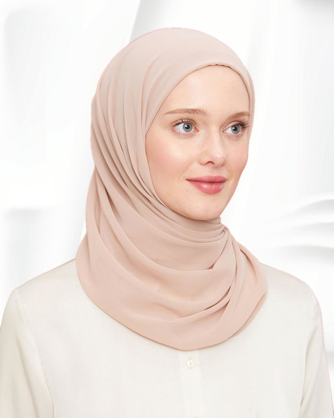 FOULARD CHIFFON AVEC BONNET EN COTON INTÉGRÉ