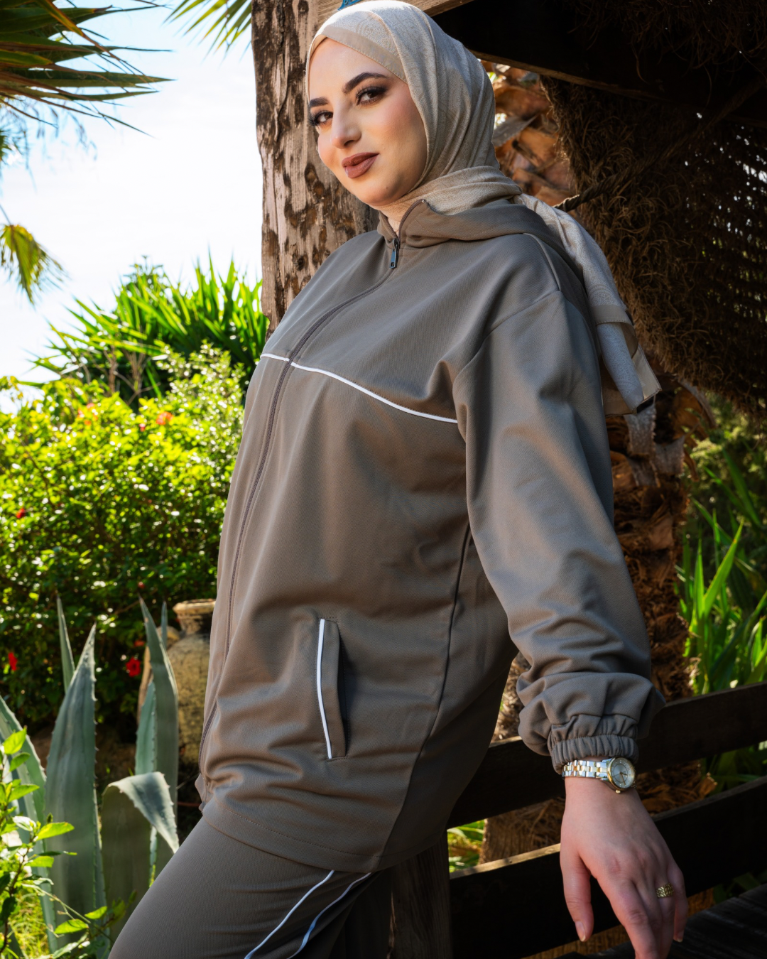 SURVÊTEMENTS MODEST TRACK